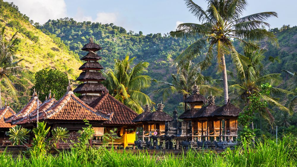 Bali se začne otevírat turistům. Ale jen některým a s karanténou